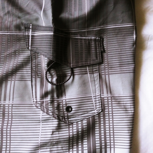 Silwave Men's Durafit Stretch Plaid Boardshort - Picture 2 of 4